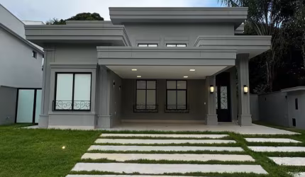 Linda casa disponível para venda