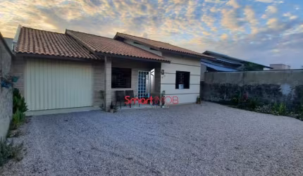 Casa com 2 quartos à venda na Raul Bayer Laus, 615, Centro, Tijucas por R$ 650.000
