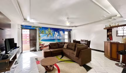 Apartamento com 04 Dormitórios sendo 03 Suítes a 350 metros da Praia