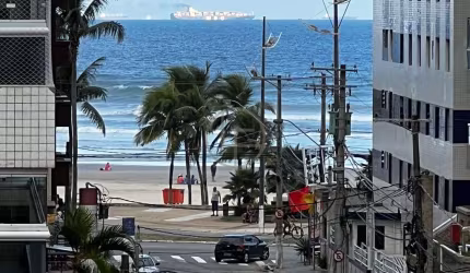 Apartamento a 200 metros da Praia com Sacada Vista Mar e Lazer