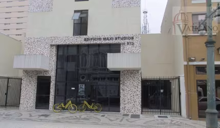 Studio no Centro - 33m² - Aluguel e Condomínio R$ 1.900/mês - Curitiba - PR