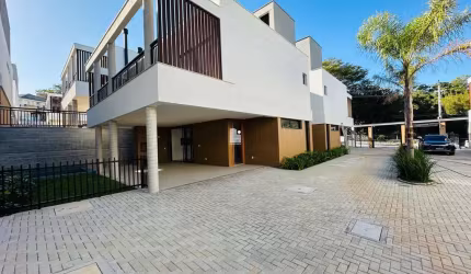 Casa em condomínio fechado com 3 quartos à venda na Estrada Haroldo Soares Glavan, --, Cacupé, Florianópolis por R$ 2.650.000
