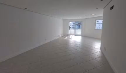 Apartamento com 3 quartos à venda na Avenida dos Dourados, --, Jurerê Internacional, Florianópolis por R$ 2.595.175