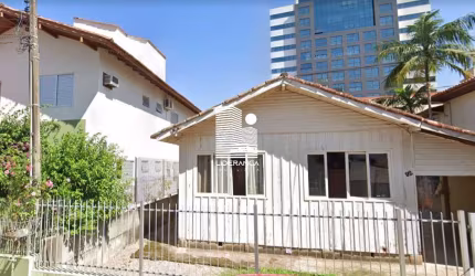 Terreno à venda na Rua Elza Maria Ferreira, --, Trindade, Florianópolis por R$ 1.100.000