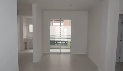 Apartamento com 2 quartos à venda na Praia Comprida, São José  por R$ 500.000
