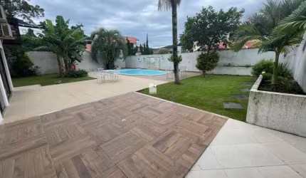 Casa com 5 quartos para alugar na Rua Brejaúna, --, Itacorubi, Florianópolis por R$ 15.000