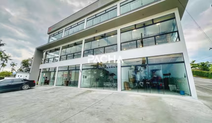 Sala comercial para alugar no Bairro Amizade, Jaraguá do Sul – ampla, bem localizada e ideal para seu negócio
