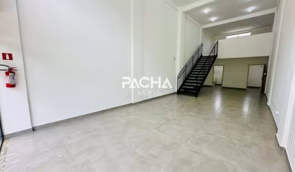 Sala para alugar no bairro Rau com mezanino - Jaraguá do Sul/SC