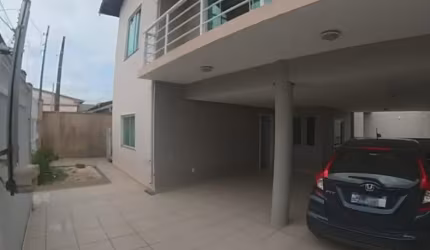 VENDO LINDA CASA C/ 3 SUITES + 1 DORMITÓRIO + PISCINA