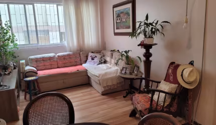 APARTAMENTO DE 2 QUARTOS COM 1 VAGA DE GARAGEM LIVRE E COBERTA!