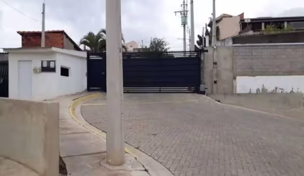 Casa em condomínio fechado com 2 quartos à venda na Rua Lourenço Corrêa, 140, Brigadeiro Tobias, Sorocaba por R$ 195.000