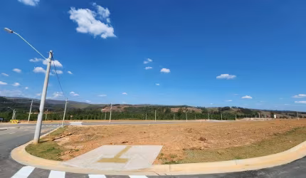 Terreno à venda na Rua Adelina Monari, 440, Vila Santo Antônio, Votorantim por R$ 170.000