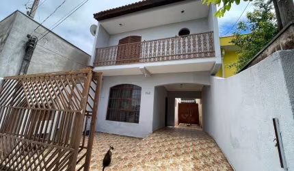 Casa com 3 quartos à venda na Cecília Lopes Salvestro, 162, Jardim Botucatu, Sorocaba por R$ 365.000