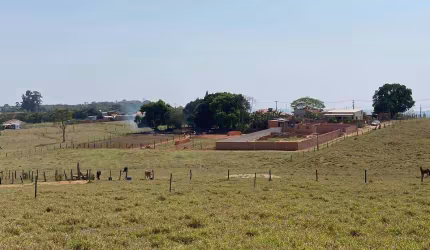 Terreno à venda na Estrada Benedito Paula leite, 324, Vila Bom Jesus, Sorocaba por R$ 110.000