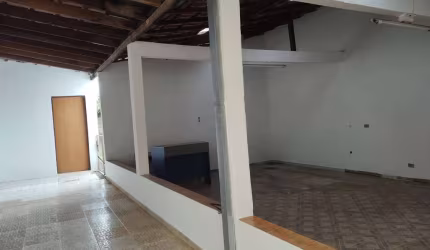 Casa com 4 quartos à venda na João Panzarin, 818, Centro, Itaporanga por R$ 499.000