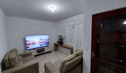 Casa com 2 quartos à venda na Rua Raymundo Frutuoso da Silva, 725, Jardim São Lourenzo, Sorocaba por R$ 320.000