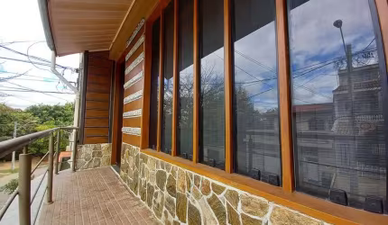 Casa com 2 quartos à venda na Rua José Luiz Regal, 266, Jardim Altos do Itavuvu, Sorocaba por R$ 340.000