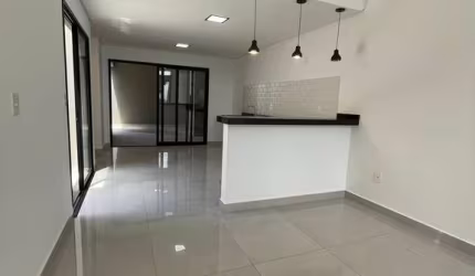Casa em condomínio fechado com 3 quartos à venda na Rua Alice da Silva Garcia, 288, Residencial Horto Florestal Villagio, Sorocaba por R$ 650.000