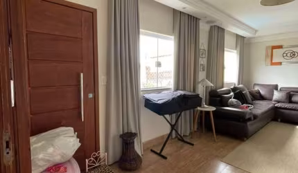 Casa com 6 quartos à venda na Avenida Cândido Prisco dos Santos, 107, Jardim Toledo, Votorantim por R$ 1.060.700