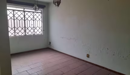 Casa com 3 quartos à venda na Rua Mascarenhas Camelo, 286, Vila Santana, Sorocaba por R$ 850.000