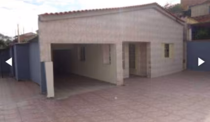 Casa com 3 quartos à venda na Rua Francisco Nunes Mendes, 1, Vila Amorim, Votorantim por R$ 300.000