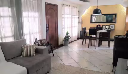 Casa com 4 quartos à venda na Rua Guarda Civil, 376, Vila Barão, Sorocaba por R$ 520.000