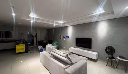 Casa em condomínio fechado com 3 quartos à venda na Rua Seraphim Banietti, 850, Caguassu, Sorocaba por R$ 660.000