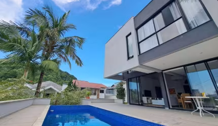 Casa em condomínio fechado com 3 quartos à venda na Avenida das Arapongas, 455, Ariribá, Balneário Camboriú por R$ 3.900.000