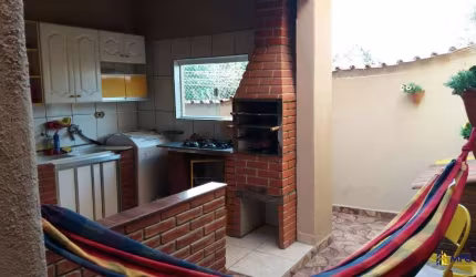 Casa com 2 quartos à venda na Santa Filomena, 46, Rio Acima, Votorantim por R$ 450.000