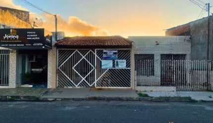 Casa à Venda no Siqueira Campos. R Distrito Federal. 02 quartos. Sombra.