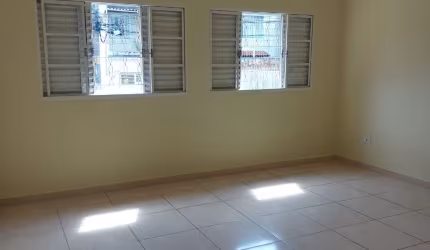 Aluga casa 1 dorm. sem garagem.  na Casa Verde