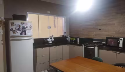 Interlagos, casa com 3 dorms / Aceita troca por apto
