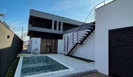 Condominio Terras do Vale, em Caçapava, casa com 3 suítes / Diferenciada
