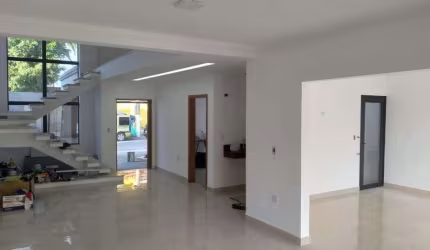 Vila Branca, em Jacarei / Casa com 3 dorms – aceita permuta