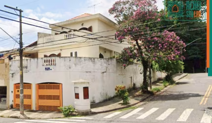 Sobrado a venda no Butantã, São Paulo/SP, com 300m² de área construída, sala, 4 suítes;, garagem 3 autos