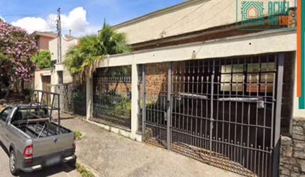 Casa a venda no Butantã, São Paulo, SP, com 260m² de área construída, sala, 6 quartos, sendo 5 suítes, garagem 2 autos
