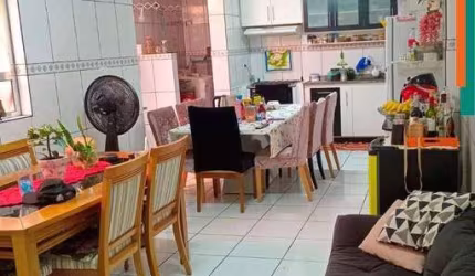 Sobrado a venda na Vila Sonia, São Paulo, SP, com 127m² de área construída, 3 dormitórios, sendo 1 suíte com terraço, 1 sala, garagem 2 autos