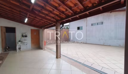 Casa com 3 quartos à venda na Mercídio Pazelli, 131, Jardim São Luiz, Valinhos, 210 m2 por R$ 710.000