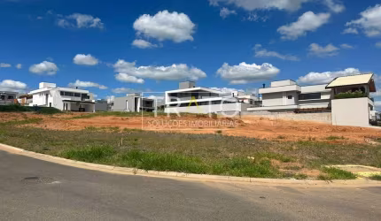 Terreno em condomínio fechado à venda na Rodovia Governador Doutor Adhemar Pereira de Barros, 116, Loteamento Residencial Arborais, Campinas por R$ 1.270.000