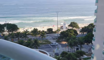 Studio na Barra da Tijuca frontal mar mobiliado