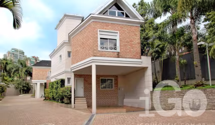 Casa em condomínio fechado com 4 quartos à venda na Rua Engenheiro Luiz Antônio Tambasco, Brooklin, São Paulo por R$ 2.700.000