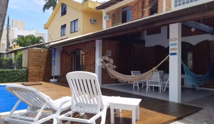 CASA CANASVIEIRAS