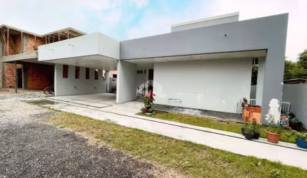 Casa em condomínio fechado
