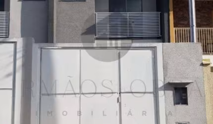 Casa com 2 quartos à venda na Rua Antônia Leal Carneiro, 000, Monte Verde, Poços de Caldas por R$ 390.000