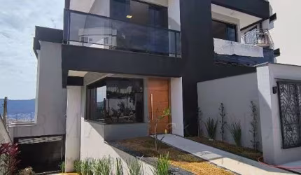 Casa com 3 quartos à venda na Rua Manoel Torrezilhas Perez, 125, Residencial Morumbí, Poços de Caldas, 350 m2 por R$ 1.100.000