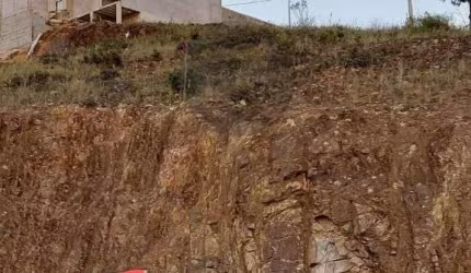 Terreno à venda na Rua Cinco, 05, Jardim Bandeirantes, Poços de Caldas por R$ 110.000