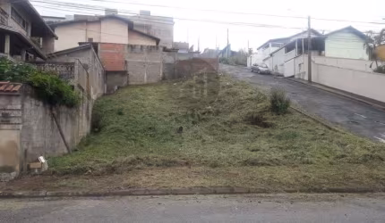 Terreno à venda na Rua Carlos Gomes, Estância São José, Poços de Caldas por R$ 190.000