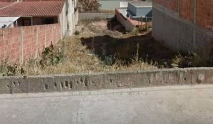Terreno à venda na Rua Maria Schmidt Vieira, 1, Jardim Philadélphia, Poços de Caldas por R$ 160.000