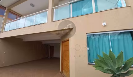 Casa com 4 quartos à venda na Rua Carolina Bernardo Flora, 1, Jardim Carolina, Poços de Caldas, 280 m2 por R$ 980.000