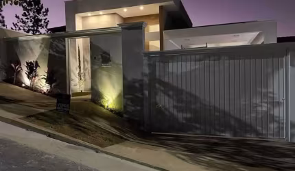Casa com 3 quartos à venda na Rua Calixto Jorge Aterje, 350, Parque San Carlo, Poços de Caldas, 184 m2 por R$ 900.000